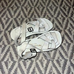 Girls’ Sun Sans size 10